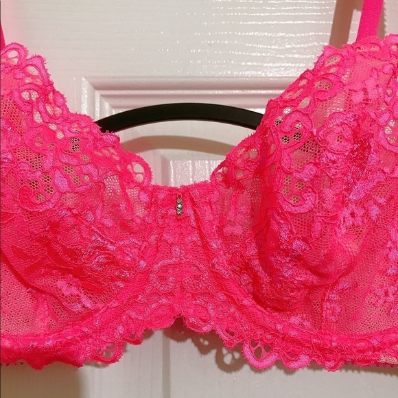 π₯ON SALEπ₯2/$33π₯ π Victoria Secret Unlined Demi Bra - Picture 3 of 8